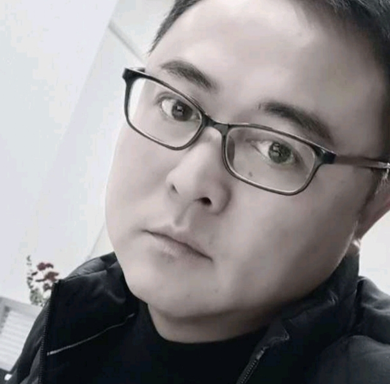 小石头的第二张照片--兴义闪婚服务中心